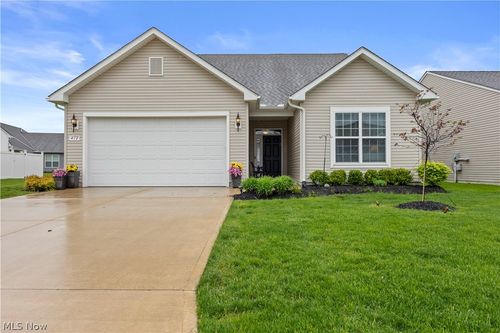 412 Wescott Way, Elyria, OH, 44035-8981 | Card Image