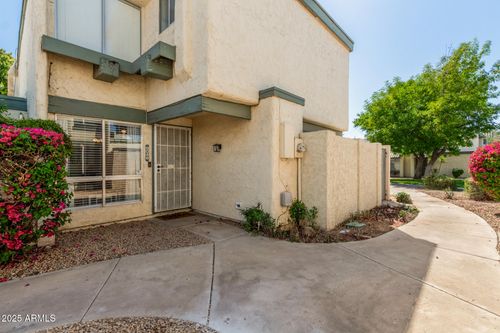9046 N 51st Ln, Glendale, AZ, 85302-4207 | Card Image