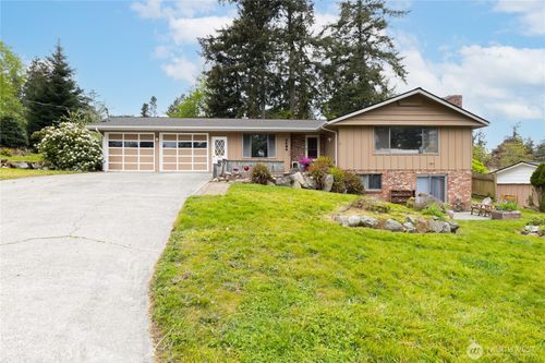 2684 Olympic Dr, Oak Harbor, WA, 98277-8028 | Card Image