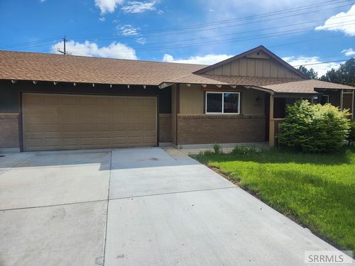 483 Higbee Cir, Idaho Falls, ID, 83404-7104 | Card Image