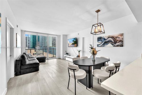 1605-500 Brickell Ave, Miami, FL, 33131-2576 | Card Image