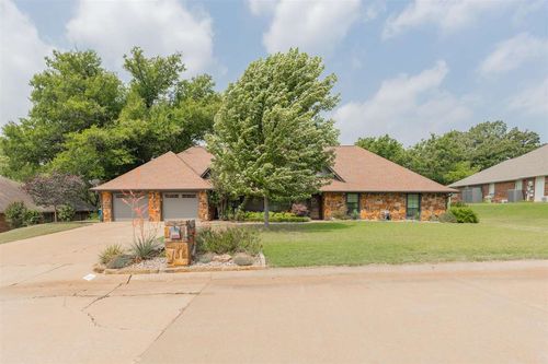 2020 S Iba Dr, Stillwater, OK, 74074-1330 | Card Image