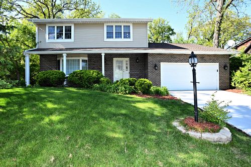 423 Shorewood Ct, Valparaiso, IN, 46385-7720 | Card Image