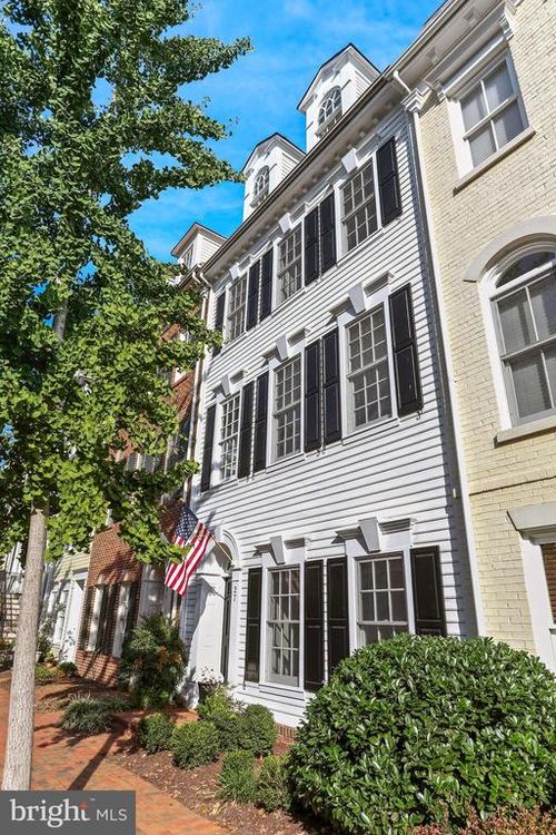 27 Alexander St, ALEXANDRIA, VA, 22314-3872 | Card Image