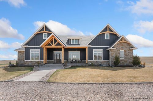 2735 Big Loop Trl, Cheyenne, WY, 82009-7516 | Card Image