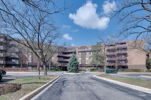 unit-318-840 Wellington Ave, Elk Grove Village, IL, 60007-3347 | Card Image