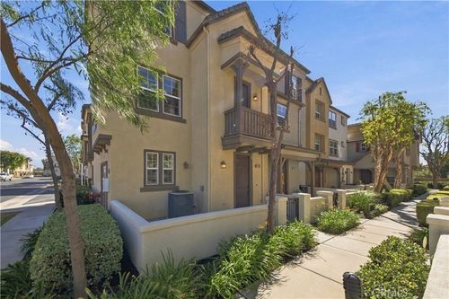 6979 Vining Street, Chino, CA, 91710 | Card Image