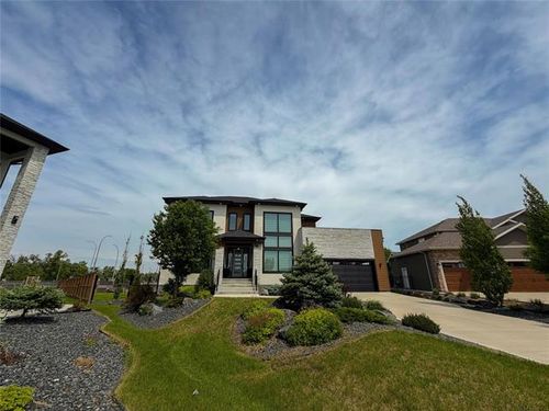 160 Saddleridge Lane, East St Paul, MB, R2E0N4 | Card Image