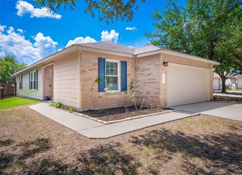 101 Texas Ash Cv, Manchaca, TX, 78652-3561 | Card Image