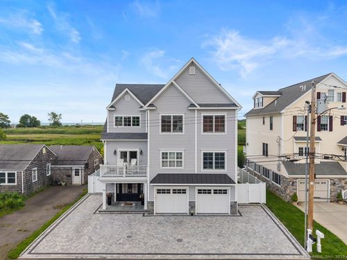 84 Cooper Ave, Milford, CT, 06460-6208 | Card Image