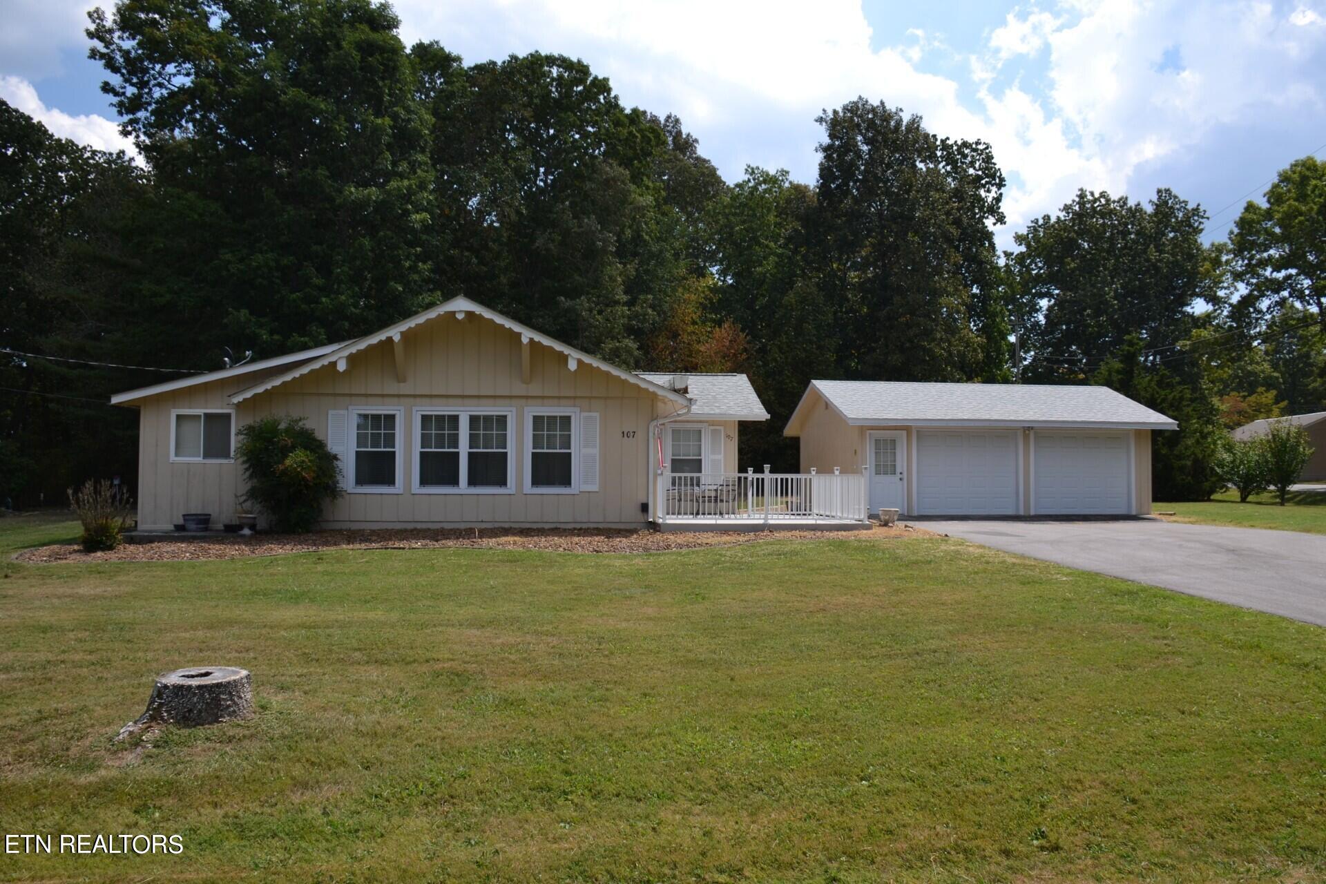 Eagle Ln, Crossville, TN 38558