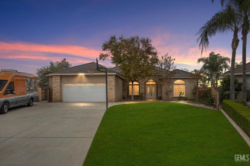 15321 Lake Berryessa Ct, Bakersfield, CA, 93314-5235 | Card Image