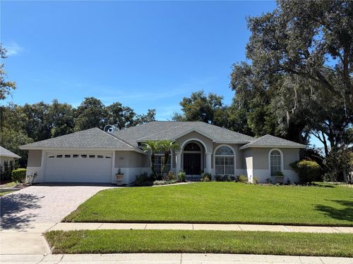 1521 Edgewater Dr, MOUNT DORA, FL, 32757-6943 | Card Image