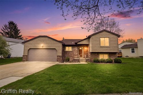 865 Alpine Drive, Brighton, MI, 48116 | Card Image