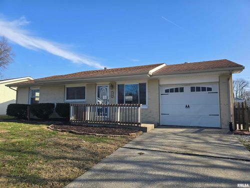 7705 Redbird Ln, Godfrey, IL, 62035-2353 | Card Image