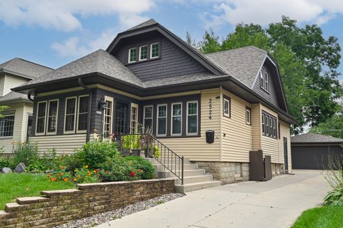 2524 N 65th St, Wauwatosa, WI, 53213-1409 | Card Image
