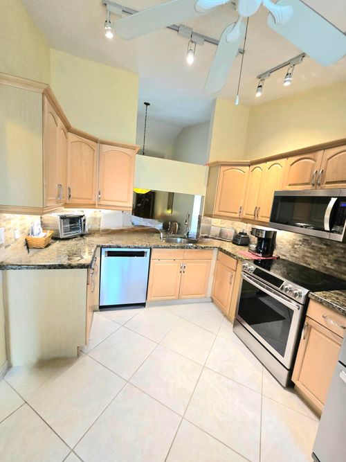 8462 Boca Glades Blvd E, Boca Raton, FL, 33434-4054 | Card Image