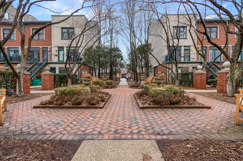 34-1812 State St, Chicago, IL, 60616-1693 | Card Image