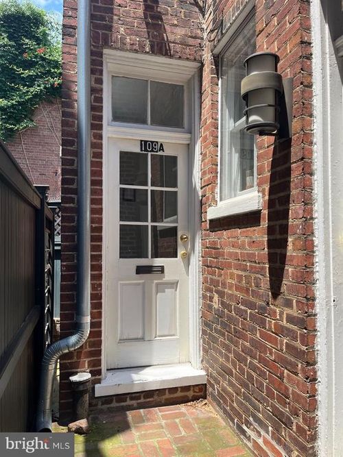 a-109 S Columbus St, ALEXANDRIA, VA, 22314-3003 | Card Image