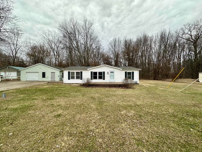 206 Lakeside Dr, House other with 3 bedrooms, 2 bathrooms and null parking in Quincy MI | Image 26