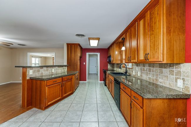 8862 Loop 570, House other with 4 bedrooms, 2 bathrooms and 2 parking in Wall TX | Image 4