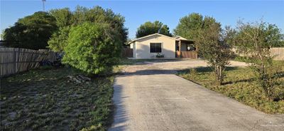 1707 Blue Jay Avenue, House other with 3 bedrooms, 2 bathrooms and 4 parking in Penitas TX | Image 2