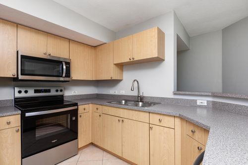 801 Villa Cir, Boynton Beach, FL, 33435-8917 | Card Image