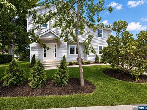 3 Grove St, Waldwick, NJ, 07463 | Card Image