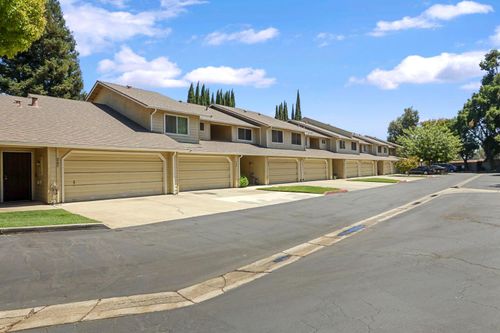 244 Tiffany Circle, Ripon, CA, 95366 | Card Image