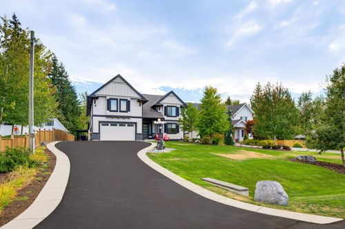24318 40 Ave, Langley, BC, V2Z2M2 | Card Image