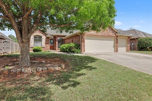 317 Mohawk Trl, Edmond, OK, 73003-1310 | Card Image
