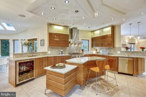 6600 80th Pl, CABIN JOHN, MD, 20818-1215 | Card Image