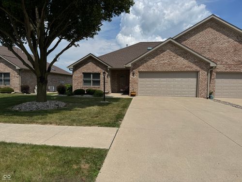 121 Cardinal Ln, Alexandria, IN, 46001-8104 | Card Image
