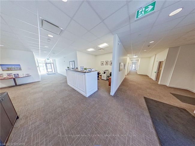 Main Floor: Central reception | Image 11
