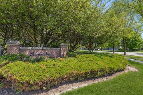 3414 Blue Ridge Dr, Carpentersville, IL, 60110-3607 | Card Image
