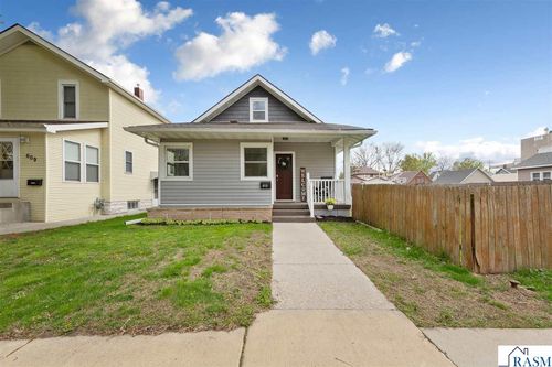 615 Park Lane, Mankato, MN, 56001 | Card Image