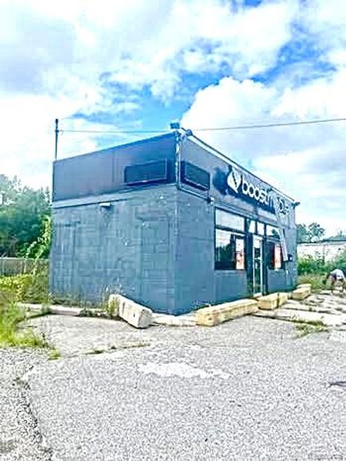 5001 N Saginaw St, Flint, MI, 48505 | Card Image