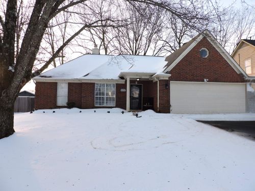 195 Oakland Hills Dr, Oakland, TN, 38060-3230 | Card Image