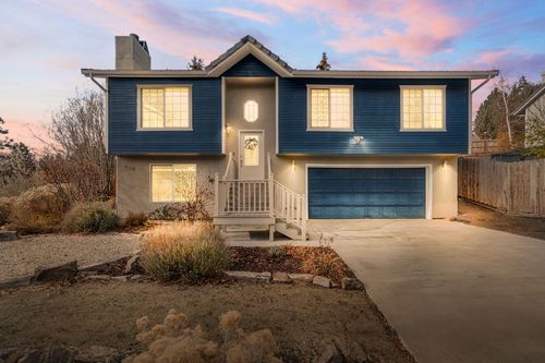 324 Mountain View Blvd, Klamath Falls, OR, 97601-1578 | Card Image