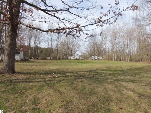 1018 & 1020 Cordoba, Lake Isabella, MI, 48893-8823 | Card Image
