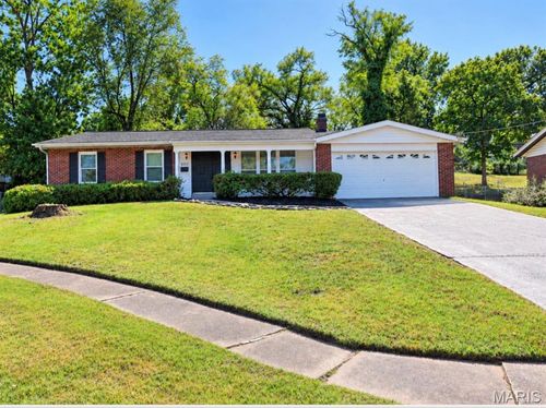 912 Cheri Heights Ct, Ferguson, MO, 63135-2134 | Card Image