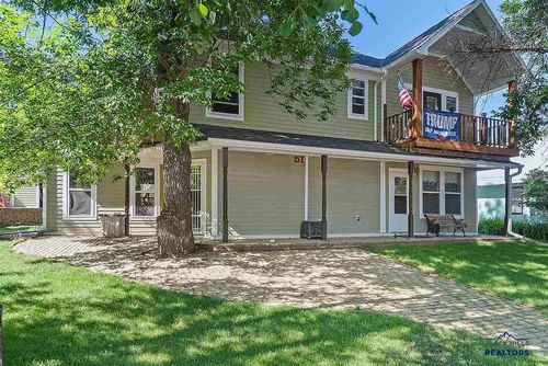 51 2nd St, Lead, SD, 57754-1011 | Card Image