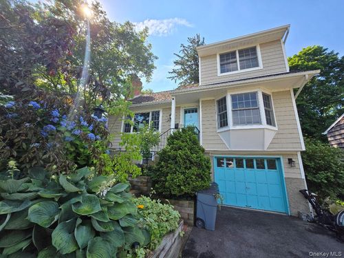 4 Beach Ave, Northport, NY, 11768-2803 | Card Image