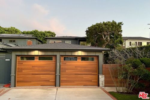 7956 W 79th St, Playa del Rey, CA, 90293-7958 | Card Image