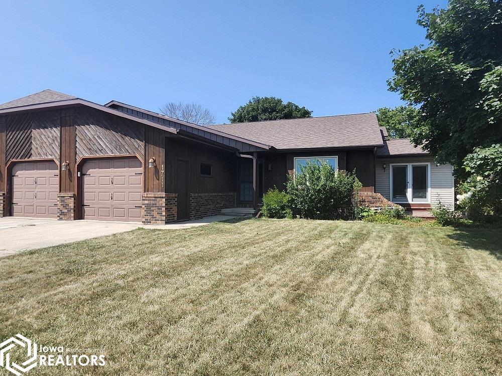 8th Ave, Humboldt, IA 50548