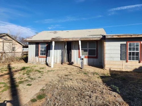 203 Pecan St, Levelland, TX, 79336-4127 | Card Image