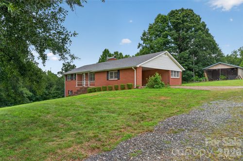 147 B And S Ln, Hickory, NC, 28601-7650 | Card Image