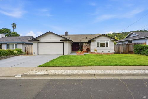 145 Westwood Dr, Novato, CA, 94945-3323 | Card Image