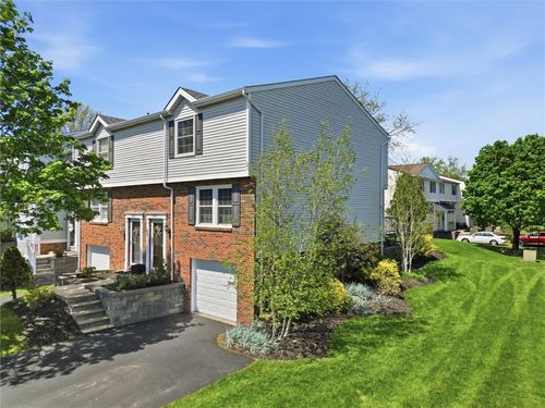 1613 Jefferson Ridge Dr, Jefferson Hills, PA, 15025-3428 | Card Image