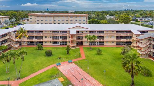 apt-c113-5300 Washington St, Hollywood, FL, 33021-7704 | Card Image